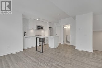 20 Ed Clark Gdns in Toronto, ON - Building Photo - Building Photo