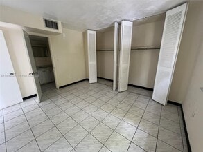 7125 Dickens Ave in Miami Beach, FL - Building Photo - Building Photo