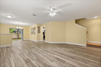 326 Carina Cir in Sanford, FL - Building Photo - Building Photo