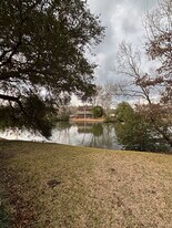 8483 Yadkin Cir in North Charleston, SC - Building Photo