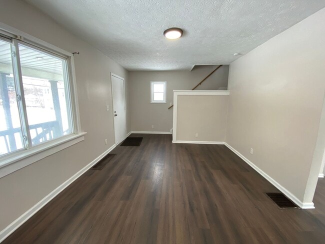 394 Lewis St in Akron, OH - Building Photo - Building Photo