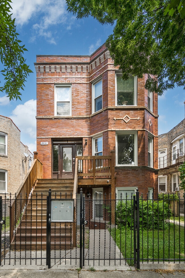 property at 2441 N Harding Ave