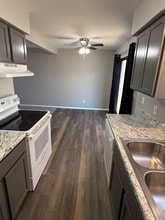 620 S Mt Carmel St in Wichita, KS - Foto de edificio - Building Photo