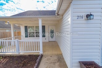 216 Periwinkle Way in Dalton, GA - Building Photo - Building Photo
