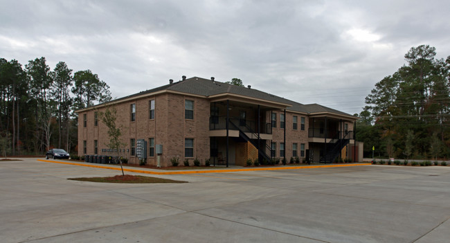 DUP in Slidell, LA - Foto de edificio - Building Photo