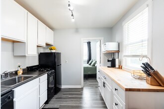 455 Stanley Ave, Unit 1 in Cincinnati, OH - Building Photo - Building Photo