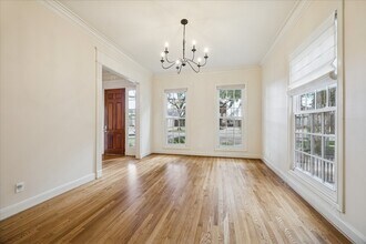 4230 Byron St in Houston, TX - Building Photo - Building Photo