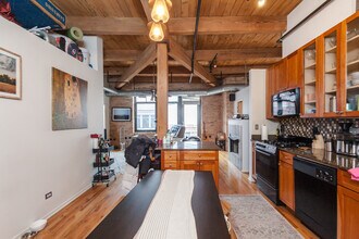 625 W Jackson Blvd, Unit 813 in Chicago, IL - Building Photo - Building Photo