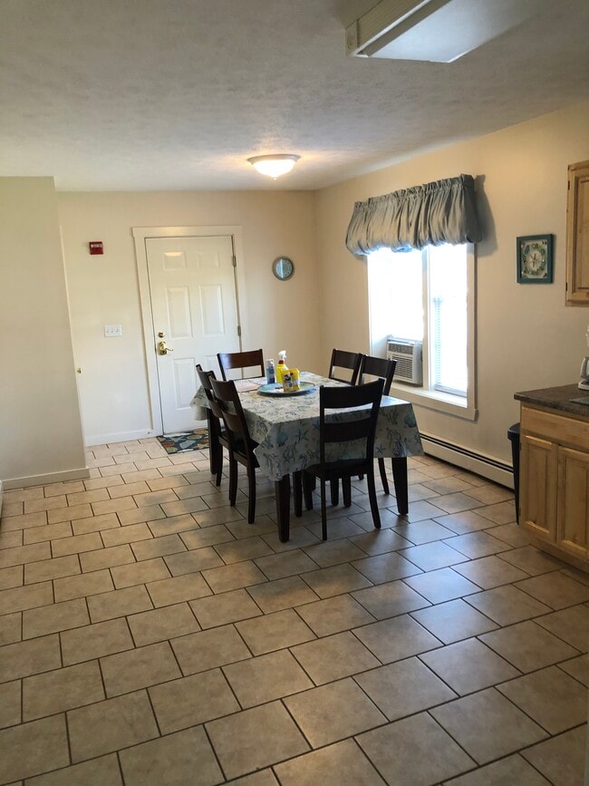 101 Union Ave, Unit Unit A in Old Orchard Beach, ME - Building Photo - Building Photo