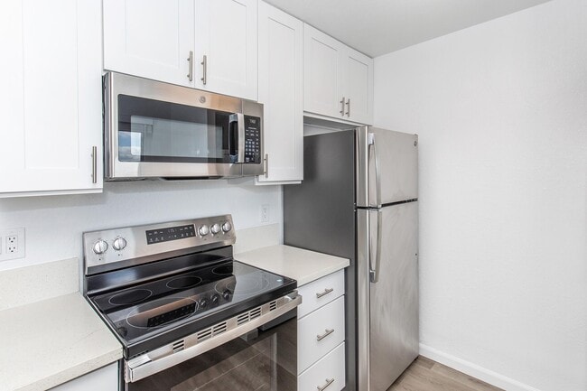 Ocean Vista in Oceanside, CA - Building Photo - Building Photo