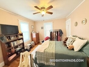 81 Cresthill Rd in Boston, MA - Foto de edificio - Building Photo