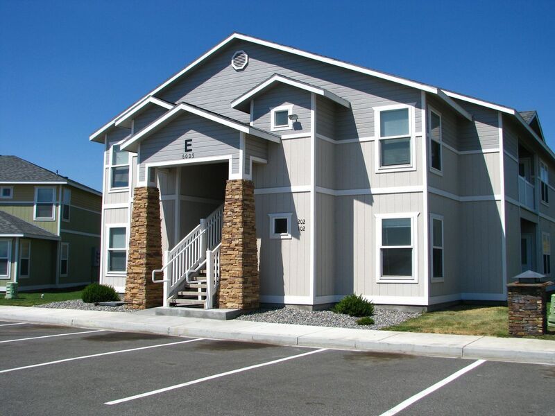 6005 Chapel Hill Blvd in Pasco, WA - Foto de edificio