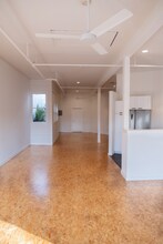 4920 Telegraph Ave in Oakland, CA - Foto de edificio - Building Photo