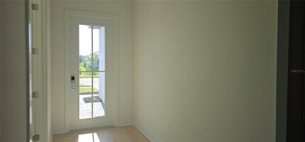 2625 Waterfront Cir in Sarasota, FL - Building Photo - Building Photo