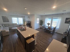7208 Spotted Leaf Wy in Austin, TX - Building Photo - Building Photo