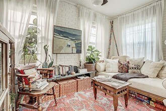 2112 Banks St in Houston, TX - Building Photo - Building Photo