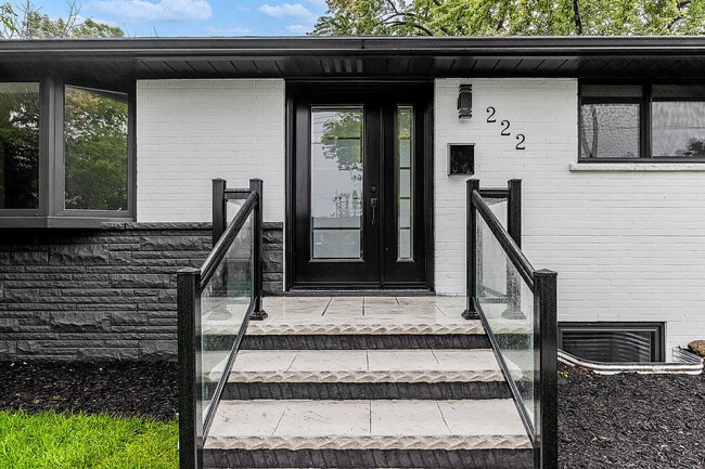 property at 222 Hammersmith Ct