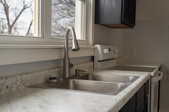 328 Clinton St in Findlay, OH - Building Photo - Building Photo