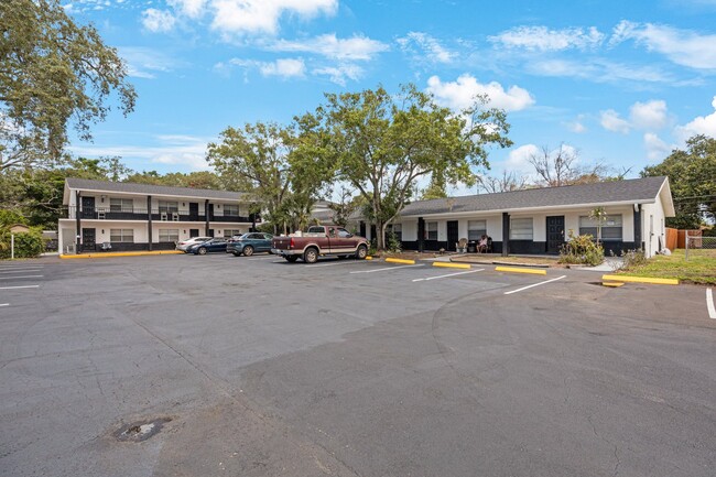 Shepard's Village Apartments in Clearwater, FL - Building Photo - Primary Photo