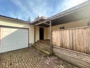 8510 Cimarron Way in Maple Falls, WA - Building Photo - Building Photo