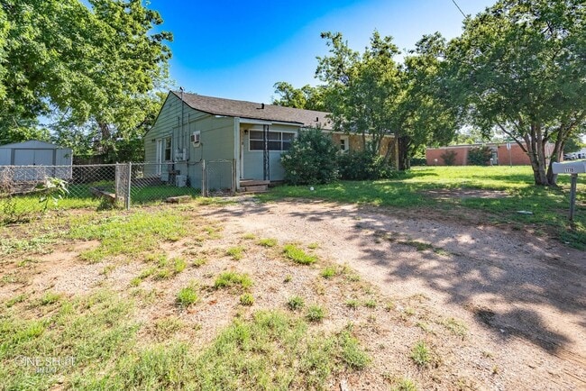 1118 N 11th St in Abilene, TX - Building Photo - Building Photo
