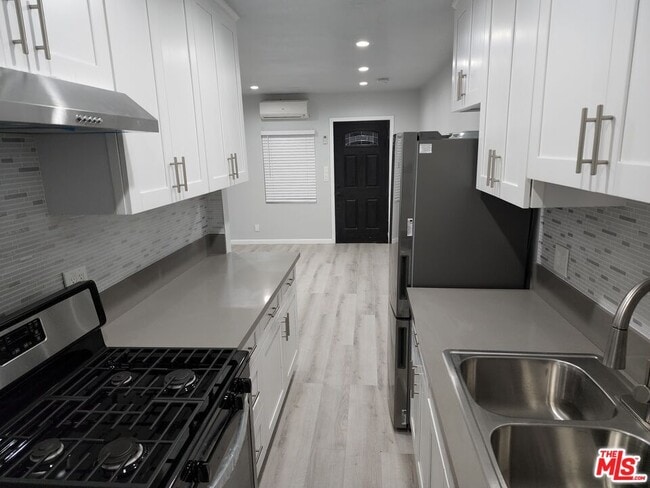 5918 S Figueroa St in Los Angeles, CA - Building Photo - Building Photo