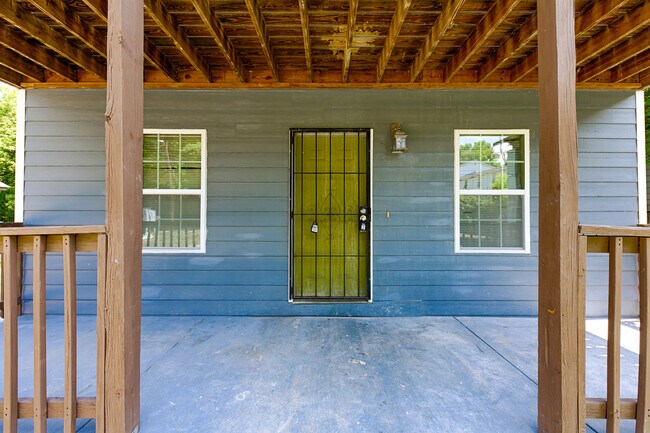 987 Dimmock St SW, Unit 1 in Atlanta, GA - Foto de edificio - Building Photo