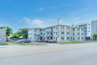 Marta Sanchez Apartments in Miami, FL - Building Photo - Building Photo