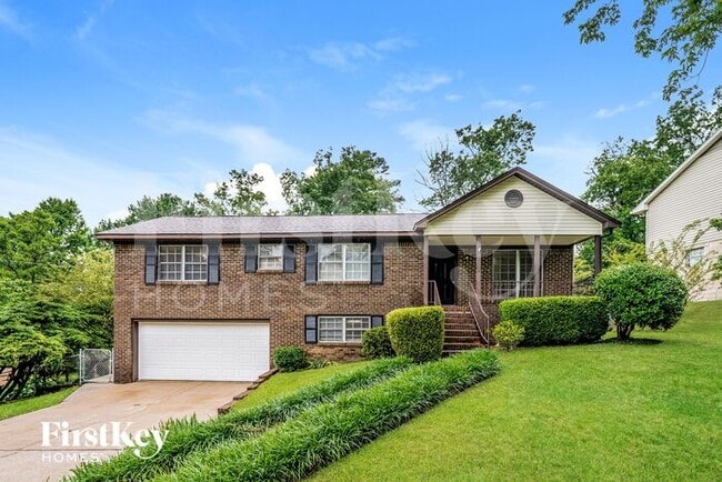 property at 2532 Janice Cir NE