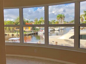 3111 NE 51st St, Unit # 201C in Fort Lauderdale, FL - Building Photo - Building Photo