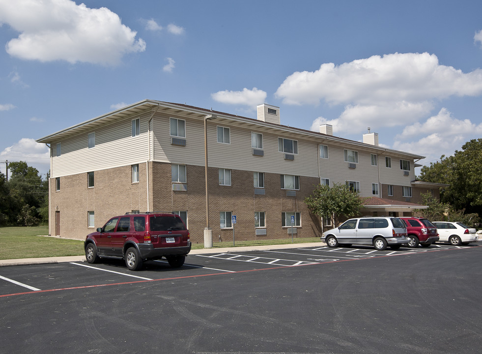 Pecan Hill in Austin, TX - Foto de edificio