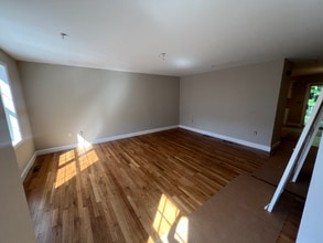 14 Centennial Dr in Dover, NH - Building Photo - Building Photo
