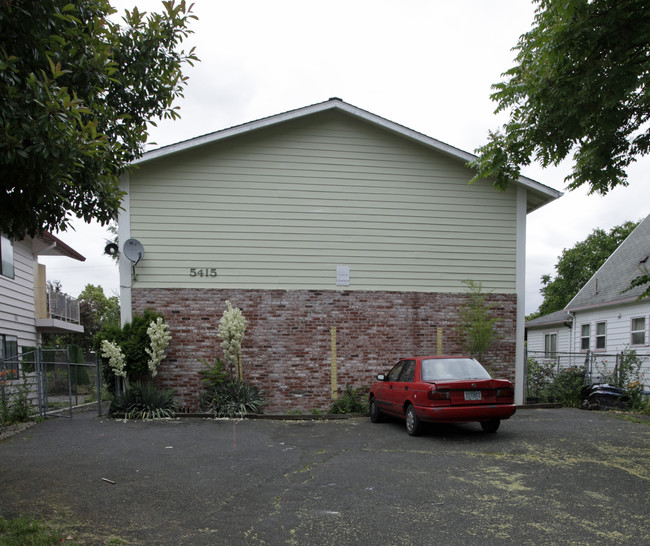 5415 SE Lafayette St in Portland, OR - Building Photo - Building Photo