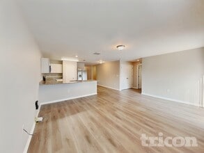 1130 Alloway Ave in Spring Hill, FL - Foto de edificio - Building Photo