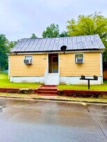 223 Academy St, Unit 3 Bedroom Apartment in Americus, GA - Building Photo