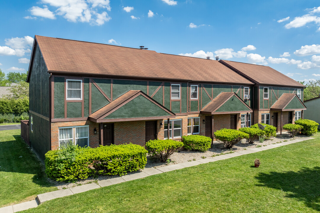 Independence Square Condominiums in Reynoldsburg, OH - Building Photo