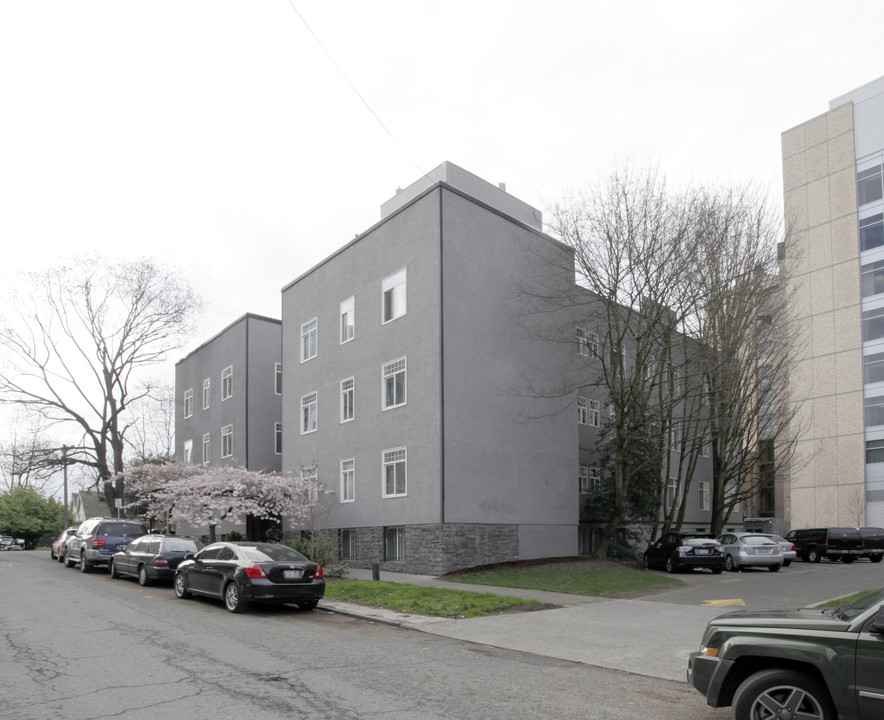 Terry Terrace Apartments in Seattle, WA - Building Photo