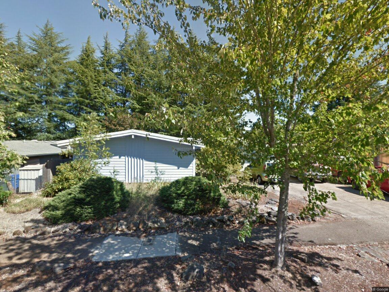 5080 10th Pl S in Salem, OR - Building Photo