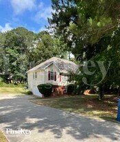 1919 Chambers Rd in Mcdonough, GA - Building Photo