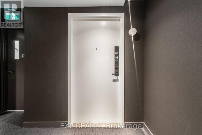 3900 Confederation Pkwy in Mississauga, ON - Building Photo - Building Photo