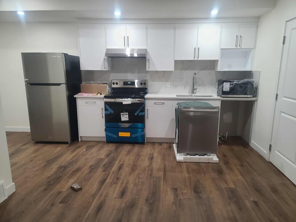 354 Sora Way SE in Calgary, AB - Building Photo