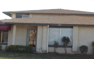 Mountain Crest Apartments in Redlands, CA - Building Photo