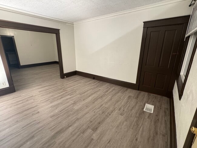 property at 560 8th Ave N