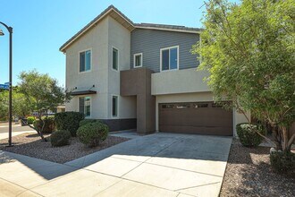 1525 W Park Ave in Gilbert, AZ - Building Photo - Building Photo