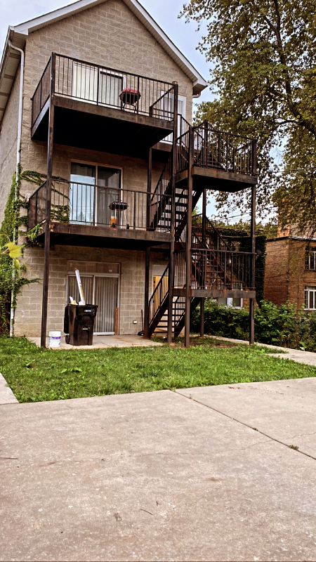 8036 S Kingston Ave in Chicago, IL - Foto de edificio - Building Photo