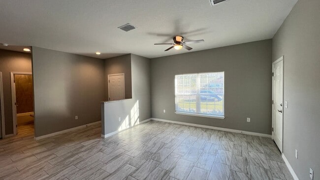 1543 Welland St SE in Palm Bay, FL - Building Photo - Building Photo