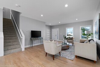 4019 Faith Ln in St. Charles, IL - Building Photo - Building Photo