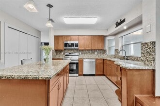 1718 NW 97th Ave in Coral Springs, FL - Building Photo - Building Photo