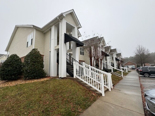 property at 2400 Huntscroft Ln