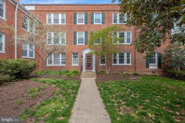 property at 1811 Key Blvd